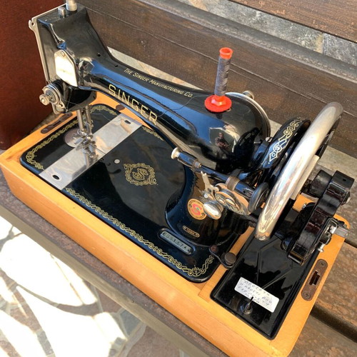 Singer 128K sewing machine manual, like new condition