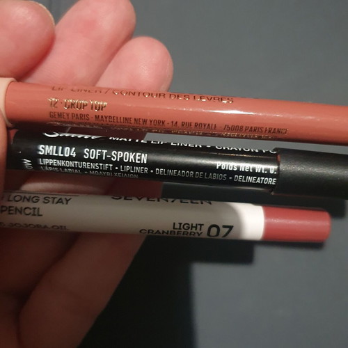 Set of eye and lip pencils used