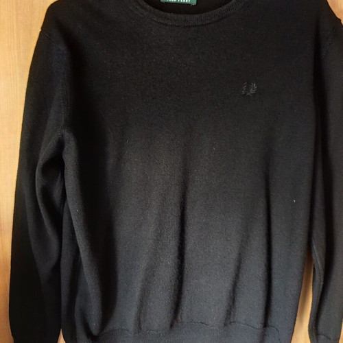 Fred Perry long sleeve shirt large, like new, 100% wool, black