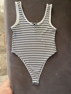 Zara bodysuit like new, size M, black and white
