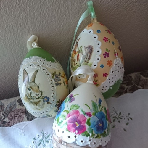 Decorative Easter eggs new, set of 6 plastic with lace imitation