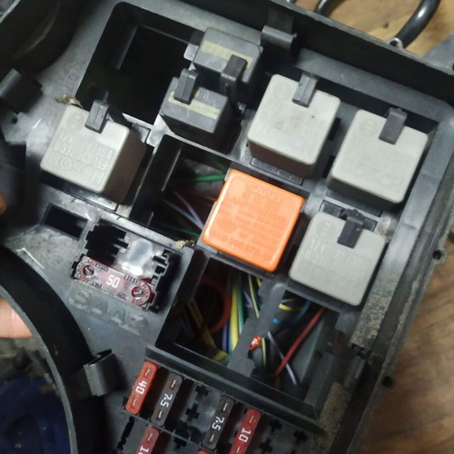 Fuse box Saab 9-3 used, 5108477