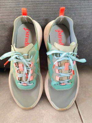 Mesh αθλητικά sneakers Stradivarius σαν καινούργια, πολύχρωμα νούμερο 39