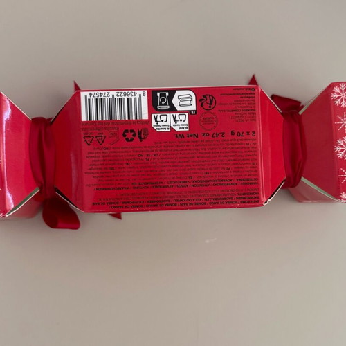 Christmas bath bombs pack new IDCInstitute with frosted cranberries scent