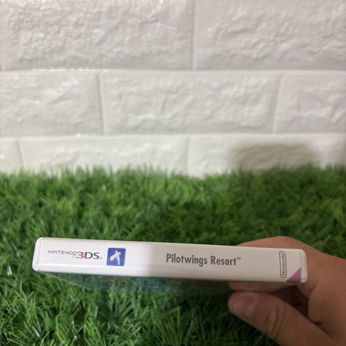 Pilotwings Resort Nintendo 3DS game used in excellent condition