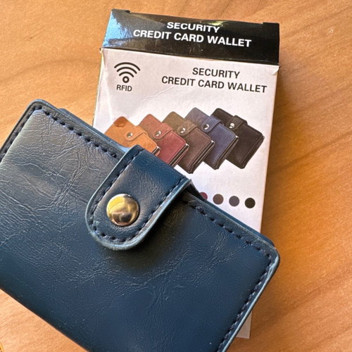 Men's wallet like new for cards and money