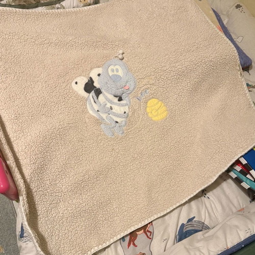 Baby blanket bee design like new