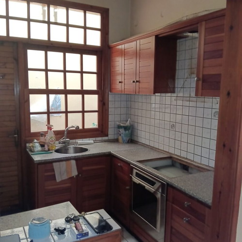 Multipurpose building with apartment and commercial space, Galatsi