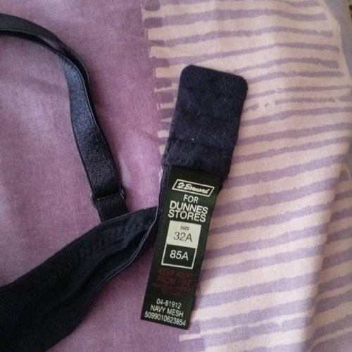 Dunnes bra like new, size 32A 70A, white and blue