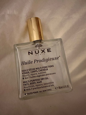 Μπουκάλι spray άδειο από λαδάκι της Nuxe