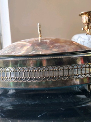 Silver-plated serving dish like new Pyrex type with lid and base