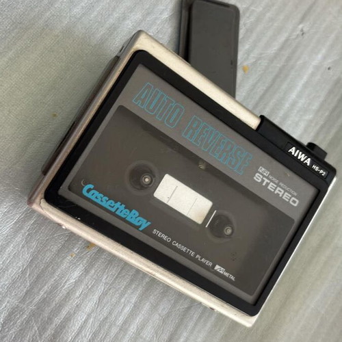 AIWA HS-P2 CassetteBoy vintage portable stereo cassette player used