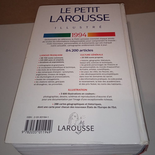 Le Petit Larousse Illustre 1994 French-French Dictionary used