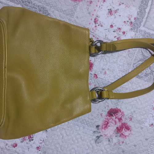 Mustard leatherette bag like new, genuine leather