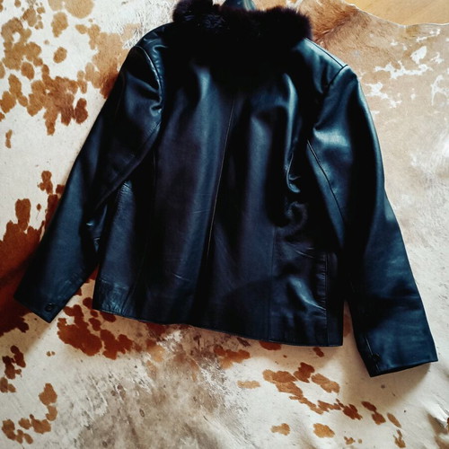 Italian leather jacket with fur like new, black