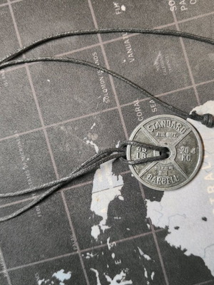 Men's necklaces like new, set of 4 pieces