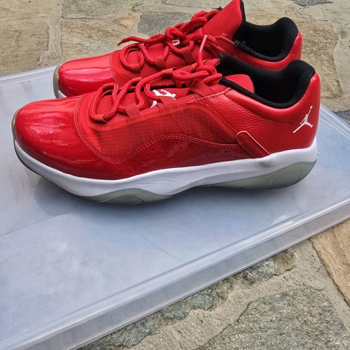 Nike Air Jordan 11 CMFT Low red like new, size 43