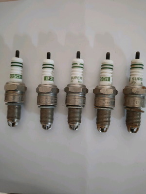 Bosch W7DTC spark plugs new, pack of 5 without packaging