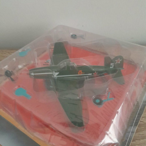 Metallic World War II fighter plane Deagostini new