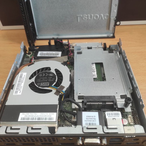 Lenovo ThinkCentre M700 Tiny Pentium G4400T 8GB DDR4 256GB M.2 SSD like new