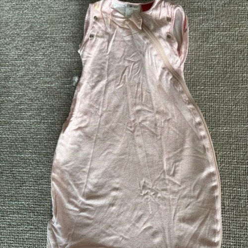 Tommee Tippee Baby Swaddle Bag 1.0 tog like new, pink