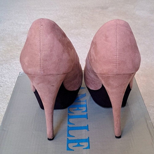 Zara platform pumps with suede texture, size 39, like new