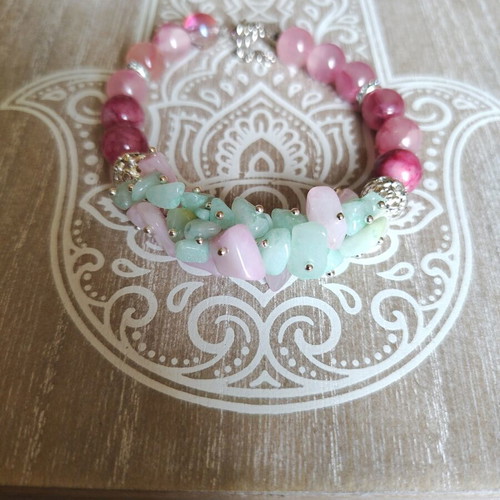 Handmade bracelet with natural stones and beads custom made