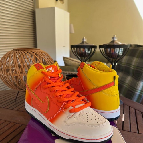 Nike Dunk High SB Sweet Tooth new, size 43, multicolor orange