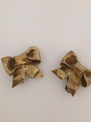 Vintage bow earrings with clips used