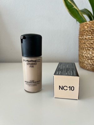 MAC Studio Fix makeup SPF 15 NC10 καινούργιο
