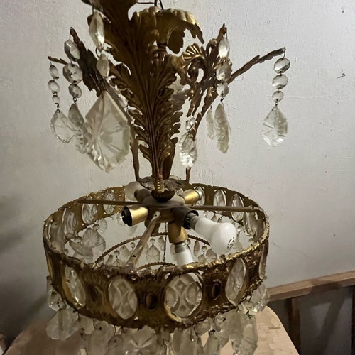 Crystal antique chandelier used with elegance and grandeur