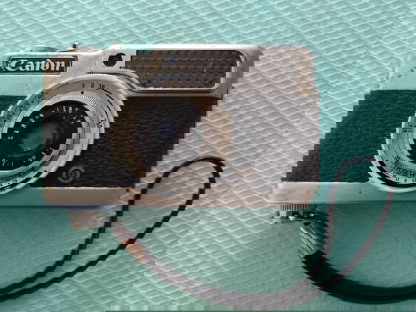 CANON Demi half frame, η vintage φωτογραφική μηχανή που διπλασιάζει τις λήψεις. Συλλεκτικό κομμάτι.