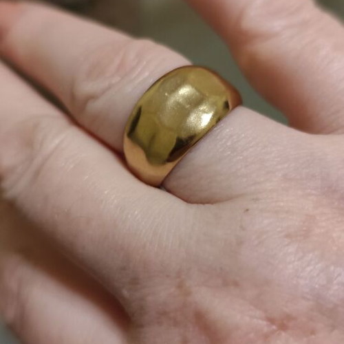 Gold embossed ring made of stainless steel new