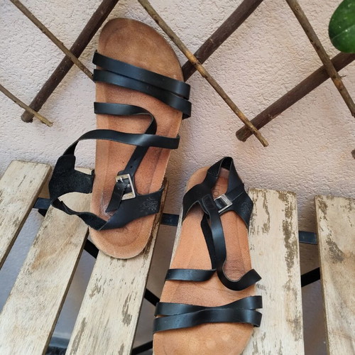 Yokono anatomical leather sandals size 38, like new, black