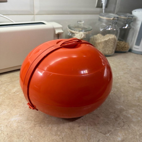 Vintage Space Age Picnic Set "Ball" SVB Italy 1970s used, orange