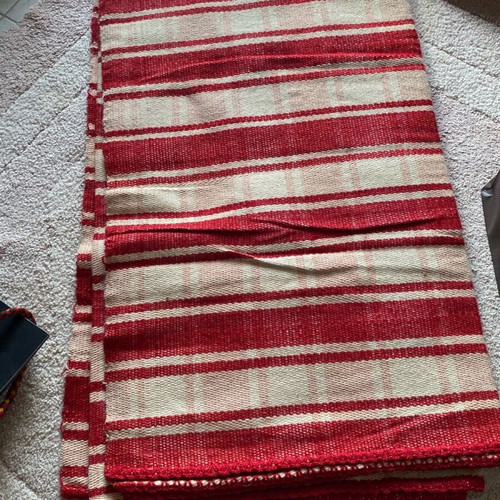 Woven blanket 2x2 meters like new