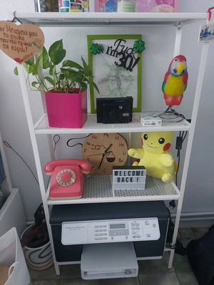 White metal shelf like new