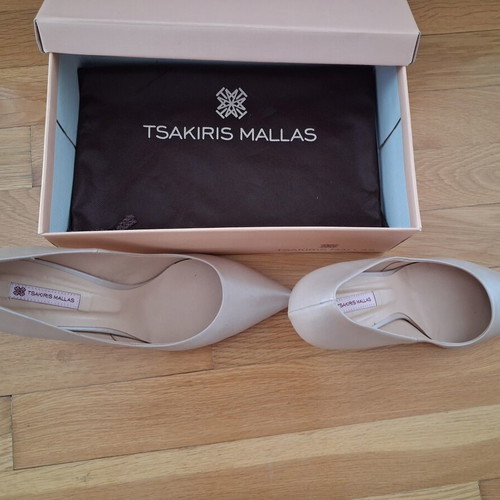 Tsakiris Mallas nude pearly pumps size 40 like new, 9cm heel