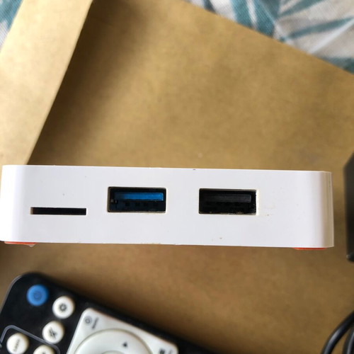 Google Box like new for converting TV to smart