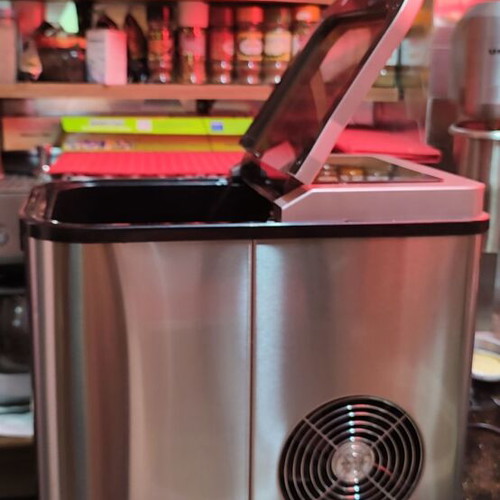 Ice machine like new