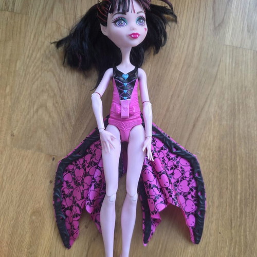 Monster High dolls used, set of 4 including Draculaura and Operetta