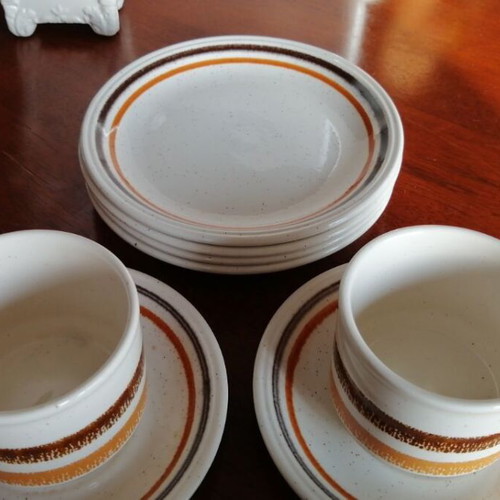 English Ceramic Tea and Coffee Set 12 Pieces Like New