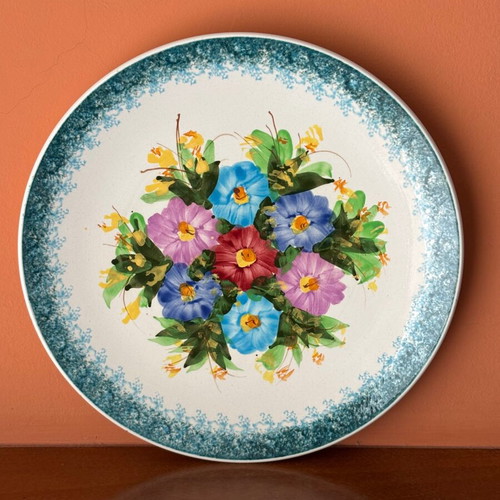 Ceramic wall plate like new collectible