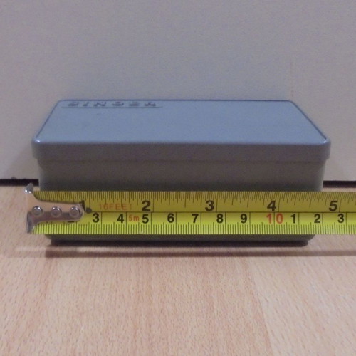 Singer old plastic storage box for threads and needles used