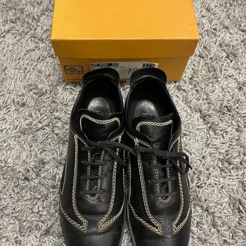 Tod’s leather sneakers black with white stitching like new, size 38
