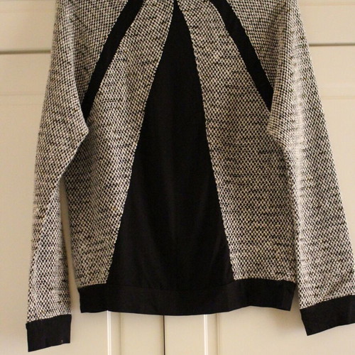 Blouse like new, black and white, sizes S and M