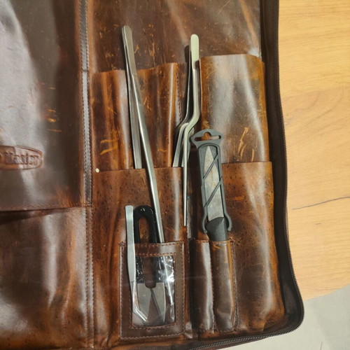 Knife bag with unique aesthetic