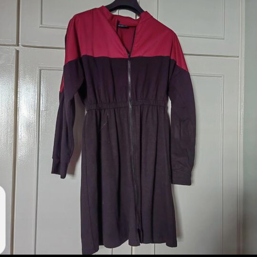 Anel dress with zipper, size large, like new, black and burgundy