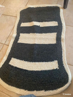 Handmade knitted rugs pack of 7, like new