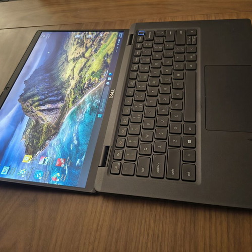 Dell Latitude 7420 14" IPS FHD ultrabook i5-1135G7 8GB 256GB SSD Windows 11 IoT LTSC